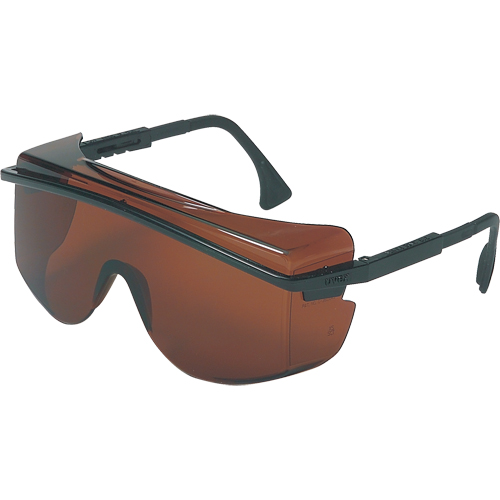 Lunettes de s&eacute;curit&eacute; Uvex Astrospec OTG 3001, Lentille Grise/fum&eacute;e, Anti-&eacute;gratignures, ANSI Z87+/R&eacute;pond ou surpasse la norme CSA Z94.3 Southpoint Industrial Supply