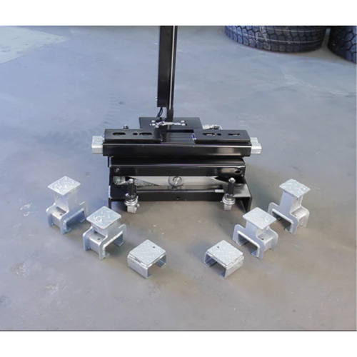 Cric de levage dextr&eacute;mit&eacute; par pare-chocs, Capacit&eacute; de 12 tonne(s), 8" - 15-3/4" h Southpoint Industrial Supply