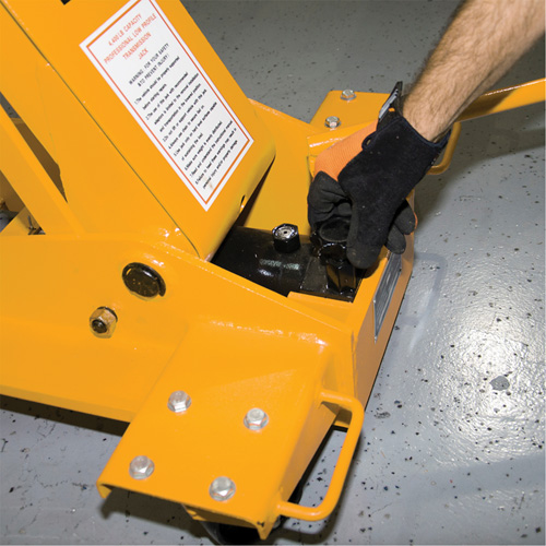 Cric de transmission Yellow Jackit, Cap. de levage 2,2 tonnes Southpoint Industrial Supply