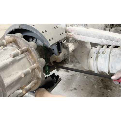 Fourche pour ressort de frein trait&eacute;e thermiquement avec tige extra-longue Southpoint Industrial Supply