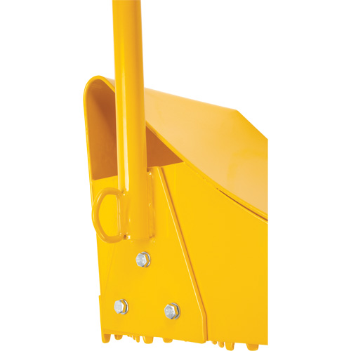 Ice Chock with Ergonomic Handle, Steel, Yellow, 8-1/16" W x 10-5/8" D x 8-13/16" H Southpoint Industrial Supply