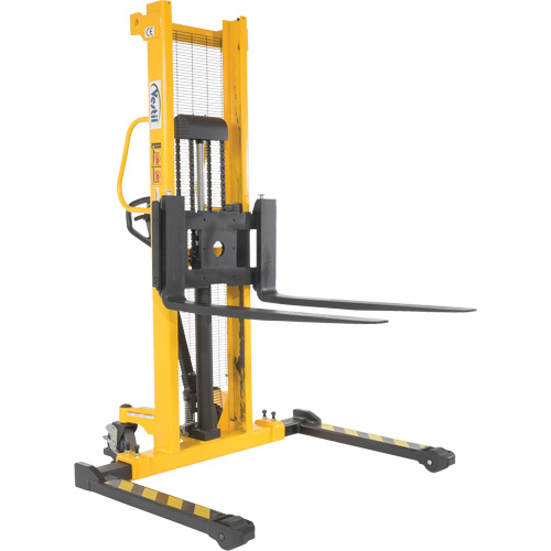 Gerbeur hydraulique manuel, Fonctionnement Pompe manuelle, Capacit&eacute; 2000 lb, Lev&eacute;e max 63" Southpoint Industrial Supply