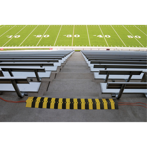 Ultra-Sidewinder&reg; Cable Protection System - Medium, 33" x 9.75" x 1.38", 13500 lbs. (6.75 tons) Southpoint Industrial Supply