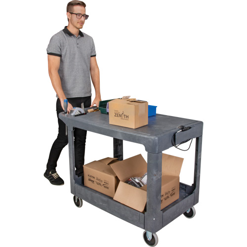 Chariot utilitaire pour l'entretien avec tablette plate, 2 tiers, 25-1/4" x 32-1/4" x 44", Capacit&eacute; 550 lb Southpoint Industrial Supply
