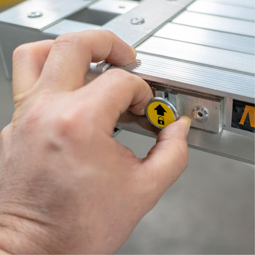 Planche de travail t&eacute;lescopique, 108" la x 12" pr, Capacit&eacute; de 250 lb, D&eacute;mont&eacute; Southpoint Industrial Supply