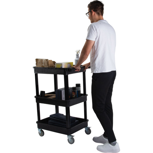 Chariot utilitaire avec tablette &agrave; bordure profonde, 3 tiers, 19" x 39-1/2" x 28-1/4", Capacit&eacute; 330 lb Southpoint Industrial Supply