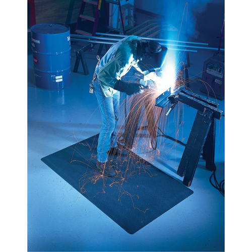 Tapis Weldsafe Ultrasoft no 447, Caoutchouc, 10' lo, 3' la x 7/8" &eacute;pais, Noir Southpoint Industrial Supply