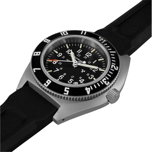 Steel Navigator with Date on Black 3-Piece Rubber Strap Kit, Digital, Battery Operated, 41 mm, Black Southpoint Industrial Supply