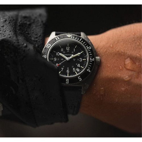 Steel Navigator with Date on Black 3-Piece Rubber Strap Kit, Digital, Battery Operated, 41 mm, Black Southpoint Industrial Supply