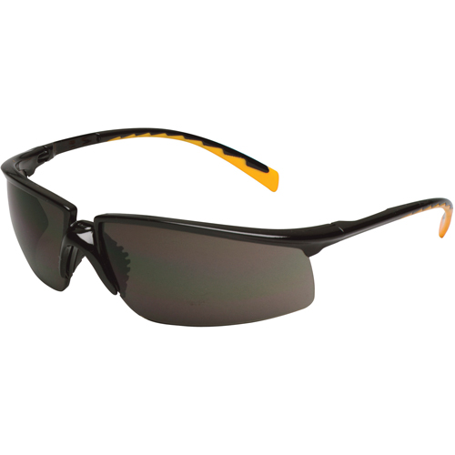 Lunettes de s&eacute;curit&eacute; Privo, Lentille Grise/fum&eacute;e, Antibu&eacute;e, R&eacute;pond ou surpasse la norme CSA Z94.3 Southpoint Industrial Supply