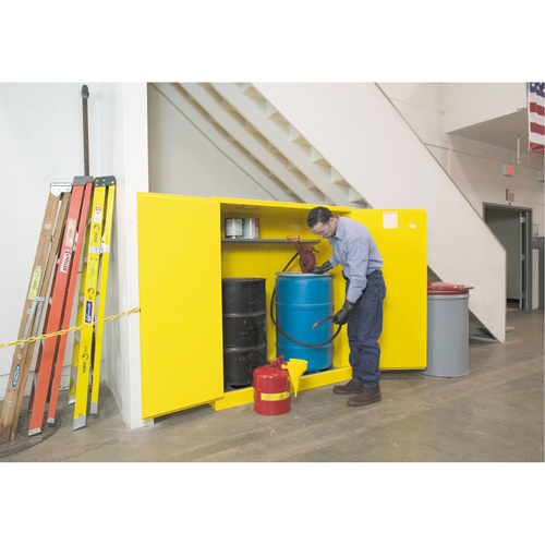 Armoires Sure-Grip EX pour entreposage de barils &agrave; la verticale, Capacit&eacute; de 110 gal. US, 2 barils, Jaune Southpoint Industrial Supply