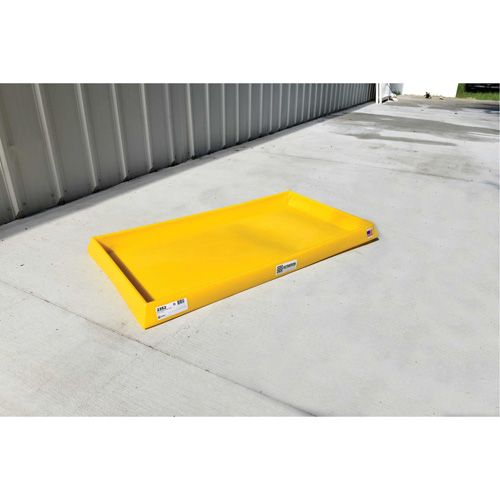Ultra-Containment Tray&reg;, 54" L x 29.8" W x 3.5" H, 16.5 US gal. Spill Capacity Southpoint Industrial Supply