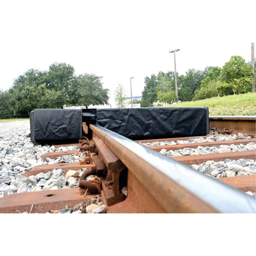 Ultra-Track Berm, 144 US gal. Capacity, 4' W x 6' L x 12" H, Foam Wall Southpoint Industrial Supply