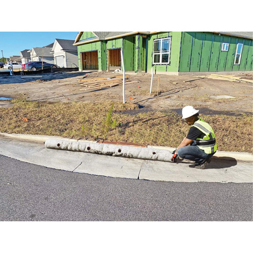 Ultra-Gutter Guard&reg;, Sediment, 96" L x 9" W Southpoint Industrial Supply