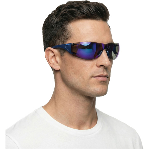 Lunettes de s&eacute;curit&eacute; Adapt Lite, Lentille Miroir bleu, Antibu&eacute;e/Anti-&eacute;gratignures, ANSI Z87+/R&eacute;pond ou surpasse la norme CSA Z94.3 Southpoint Industrial Supply