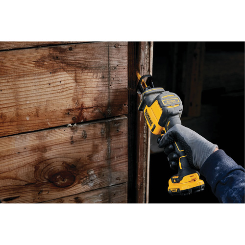 Scie alternative sans fil Max* (outil seulement), 12 V, Lithium-ion Bloc-pile, 0-2800 coups/min Southpoint Industrial Supply