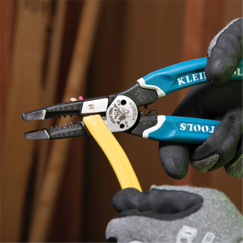 Outil polyvalent Klein-Kurve pour d&eacute;nuder, couper et sertir les fils, 8-1/4" lo, 8 - 20 AWG Southpoint Industrial Supply