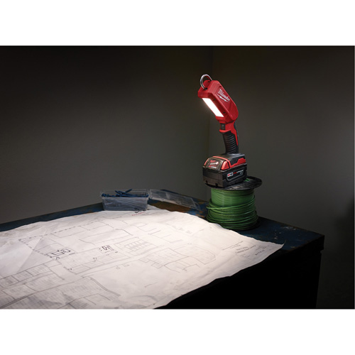 M18 Stick Light, Hook, Rechargeable, 300 Lumens Southpoint Industrial Supply