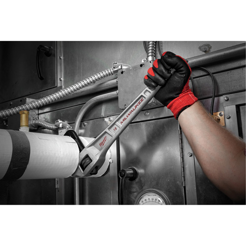 Cl&eacute; &agrave; tuyau coud&eacute;e en aluminium, Cap des m&acirc;choires 2", Longueur 18", Fini Rev&ecirc;tement en poudre, Prise Ergonomique Southpoint Industrial Supply