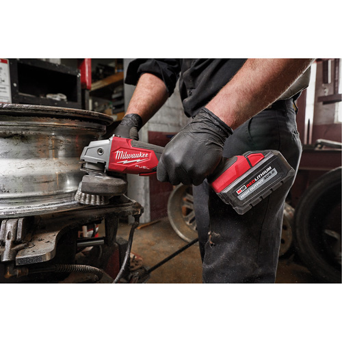 M18 Fuel Variable Speed Braking Grinder with No-Lock Paddle Switch, 18 V, 5"/4-1/2" Chuck, Lithium-Ion Southpoint Industrial Supply