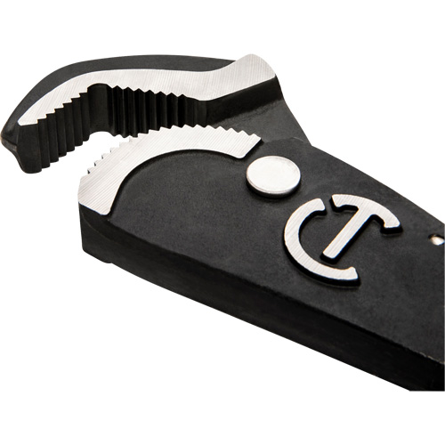 Cl&eacute; bimat&eacute;riau auto-ajustable pour tuyau, Cap des m&acirc;choires 1-1/2", Longueur 12", Fini Oxyde noir, Prise Coussin&eacute;e Southpoint Industrial Supply