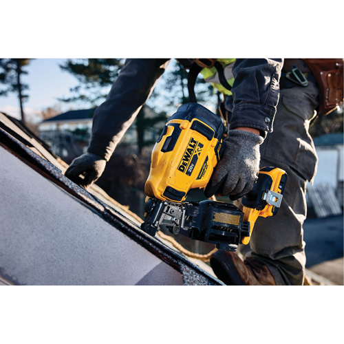 Ensemble de cloueuse 15° sans fil pour bobine de toiture, 20 V, Lithium-ion Southpoint Industrial Supply