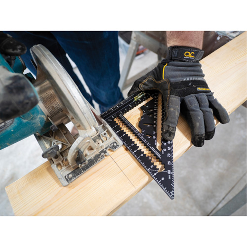 &eacute;querre de charpentier MACH-1 Smart Mark Johnny Square&reg; de 7-1/4 po avec fiole de niveau Southpoint Industrial Supply