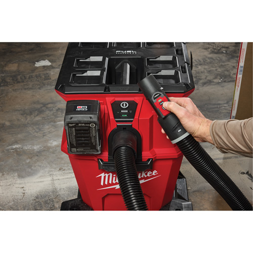 Aspirateur humide/sec M18 FUEL NEXUS de 6 gallons avec compatibilit&eacute; PACKOUT & VACLINK, 18 V, Capacit&eacute; 6 gal. Southpoint Industrial Supply