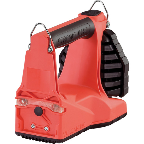 Syst&egrave;me de lanterne multifonctionnelle 180 Vulcan avec support pour v&eacute;hicule, DEL, 1200 lumens, 5.75 hres de fonctionnement, piles Rechargeable, Compris Southpoint Industrial Supply