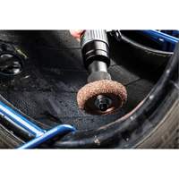 Roue de tamponnage et d'abrasion en carbure de tungst&egrave;ne pour tampon de pneu &agrave; basse vitesse, Diam&egrave;tre 2-3/5", 4,5" lo, 4" la, Hauteur 1,1" Southpoint Industrial Supply