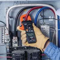 600A Auto-Ranging TRMS Clamp Meter with Worklight, AC/DC Voltage, AC/DC Current Southpoint Industrial Supply
