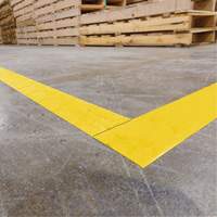 ToughStripe Max Solid Coloured Tape, 4" x 100', Vinyl, Yellow SGW442 | Southpoint Industrial Supply