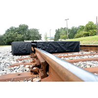 Ultra-Track Berm, 144 US gal. Capacity, 4' W x 6' L x 12" H, Foam Wall Southpoint Industrial Supply
