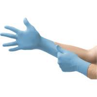 Gants jetables Vesatility 92-134 MICROFLEX, 5.5/6/T-petit, Nitrile, 2,76-mil/3,94-mil, Sans poudre, Bleu, Classe 2 Southpoint Industrial Supply