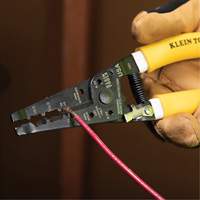 Pince &agrave; d&eacute;nuder/coupe-c&acirc;bles double NM Klein-Kurve&reg;, 8" Southpoint Industrial Supply