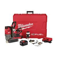 M18 Fuel™ Lineman Magnetic Drill Kit, 1-1/2", 2000 lbs. Drill Point Pressure UAE143 | Southpoint Industrial Supply