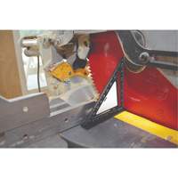 &eacute;querre de finition grav&eacute;e au laser Johnny Square&reg; de 4,5 po Southpoint Industrial Supply